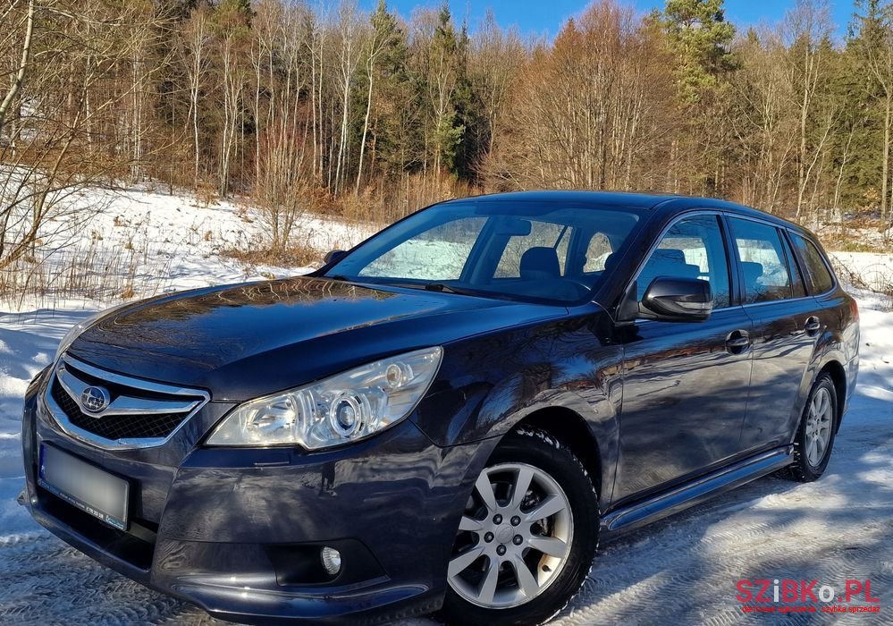 2010' Subaru Legacy 2.0I Trend photo #5