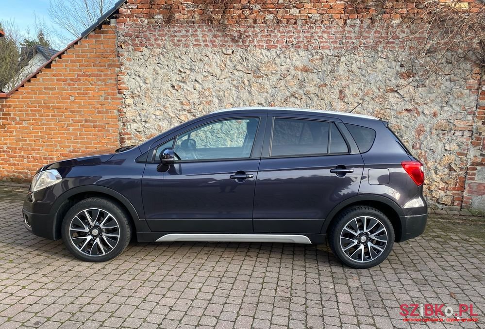 2013' Suzuki SX4 1.6 Premium photo #2