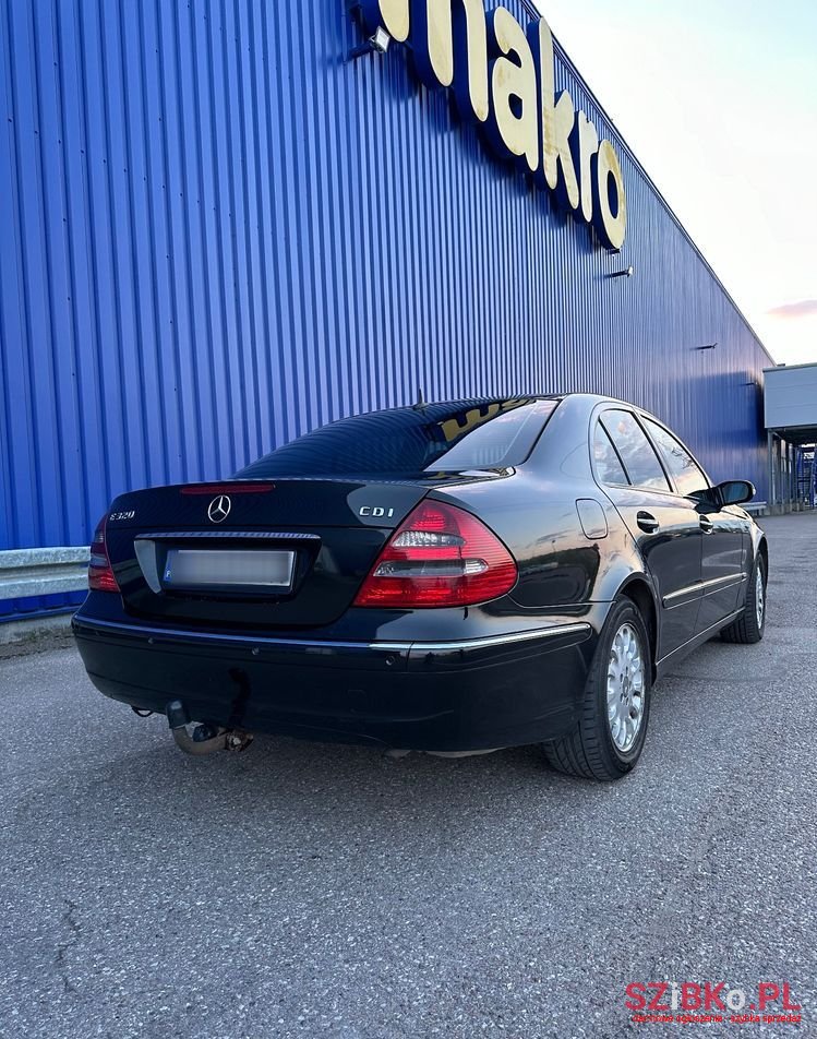 2002' Mercedes-Benz E-Class 320 Cdi Elegance photo #5