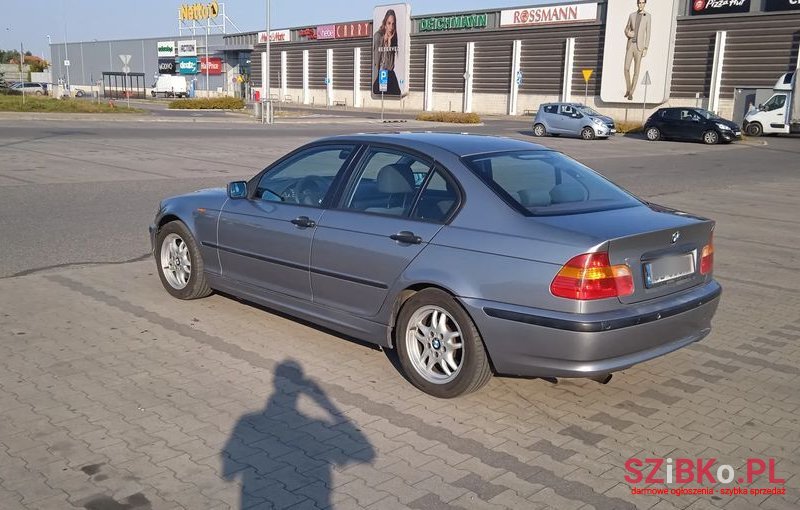 2004' BMW 3 Series 316I photo #6