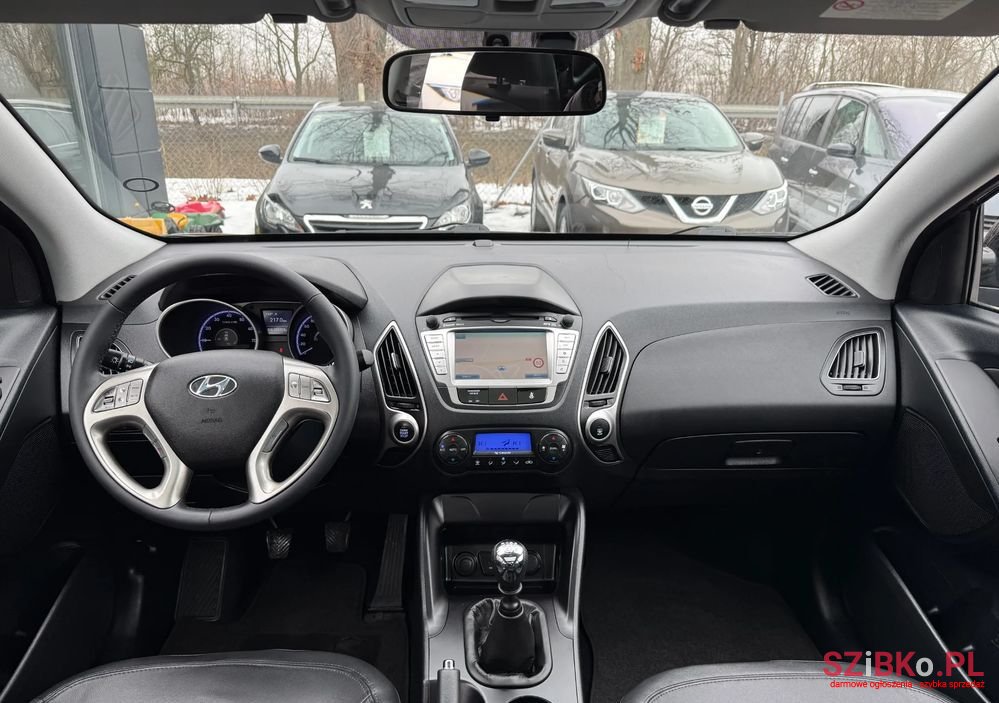 2012' Hyundai ix35 photo #6