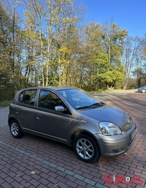 2005' Toyota Yaris 1.0 Base photo #2