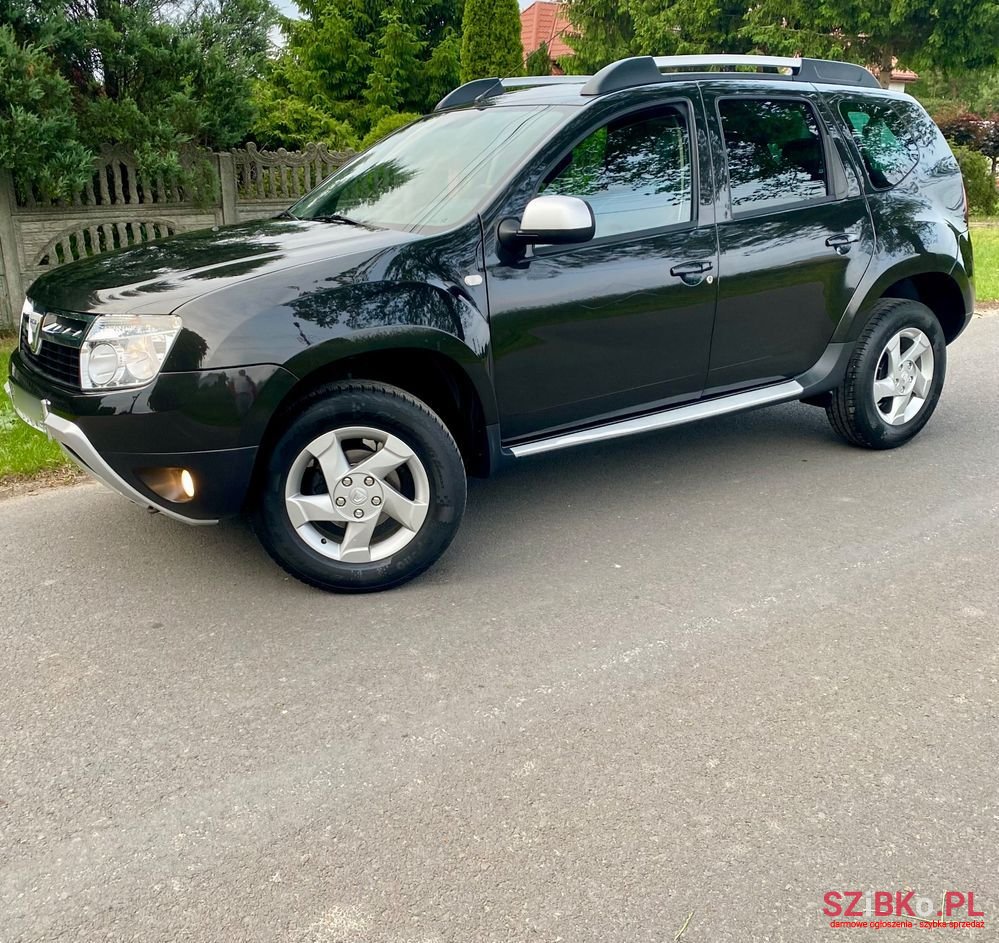 2011' Dacia Duster 1.6 16V 4X2 photo #2