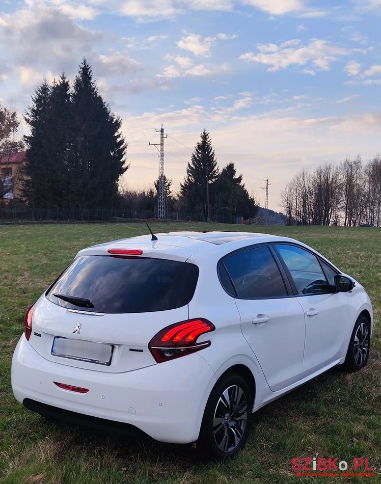 2016' Peugeot 208 82 Vti Style photo #6