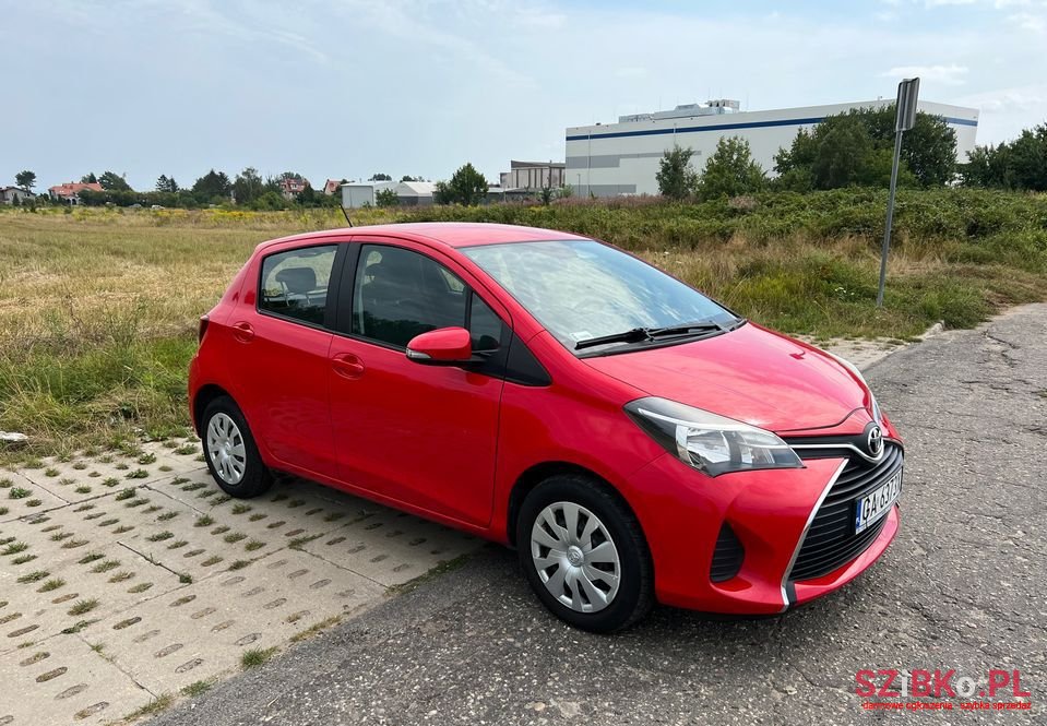 2015' Toyota Yaris photo #1