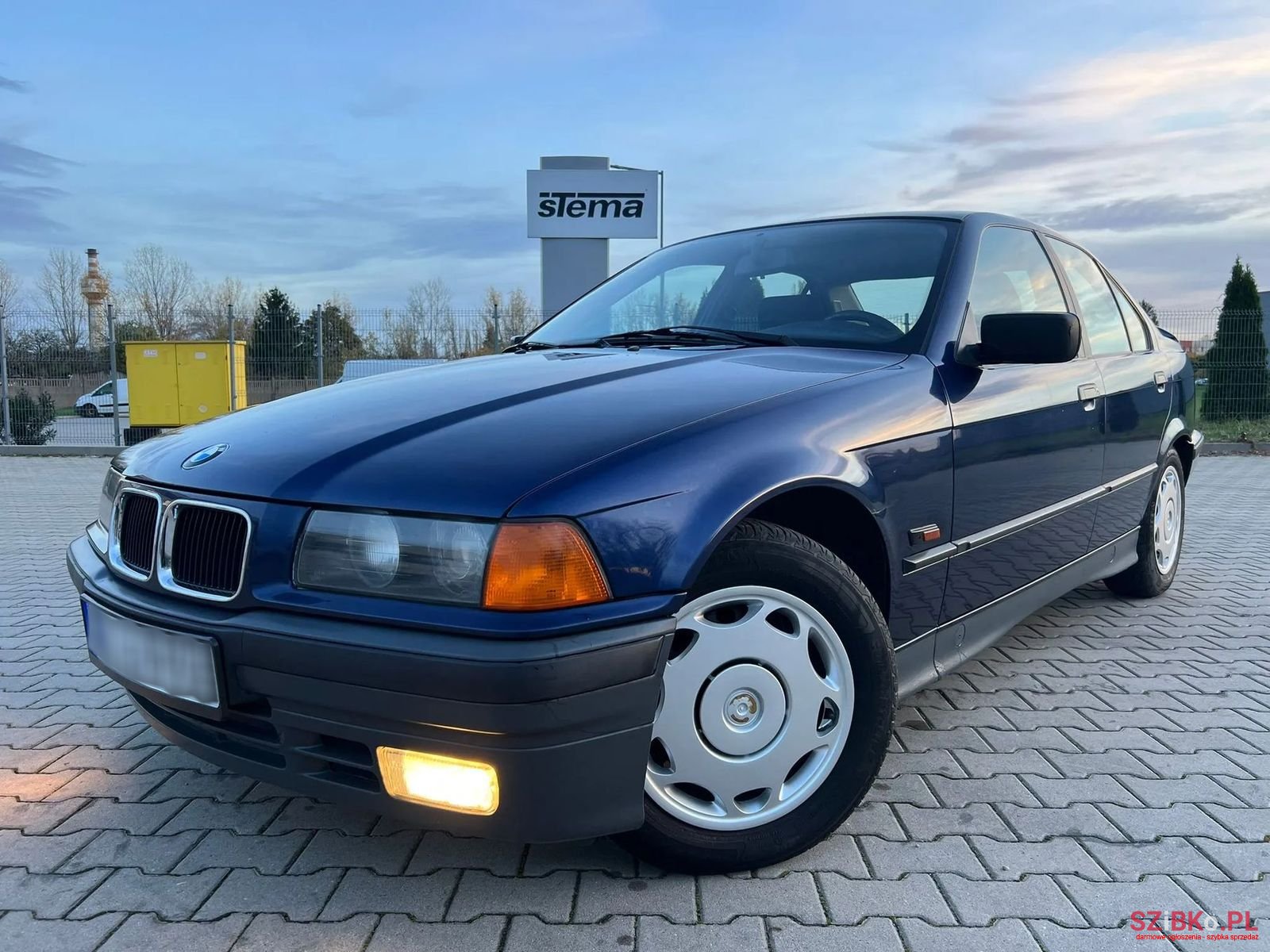 1994' BMW 3 Series photo #1