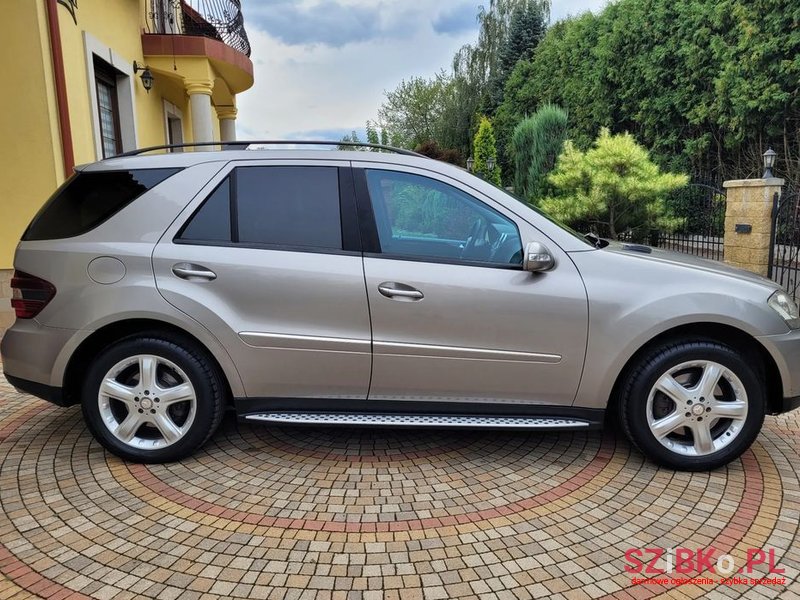 2008' Mercedes-Benz Ml 420 Cdi 4-Matic photo #4