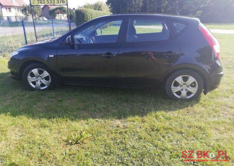 2010' Hyundai I30 photo #1