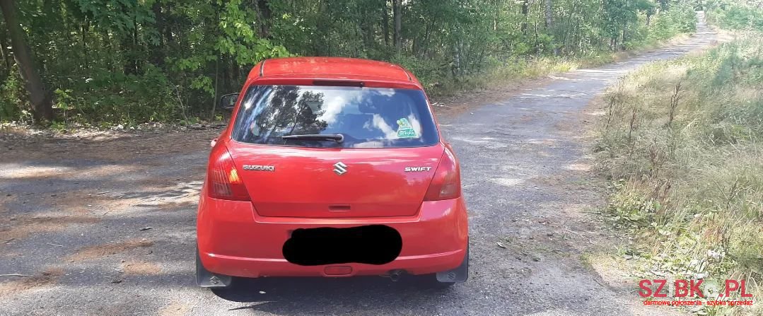 2005' Suzuki Swift Comfort photo #4