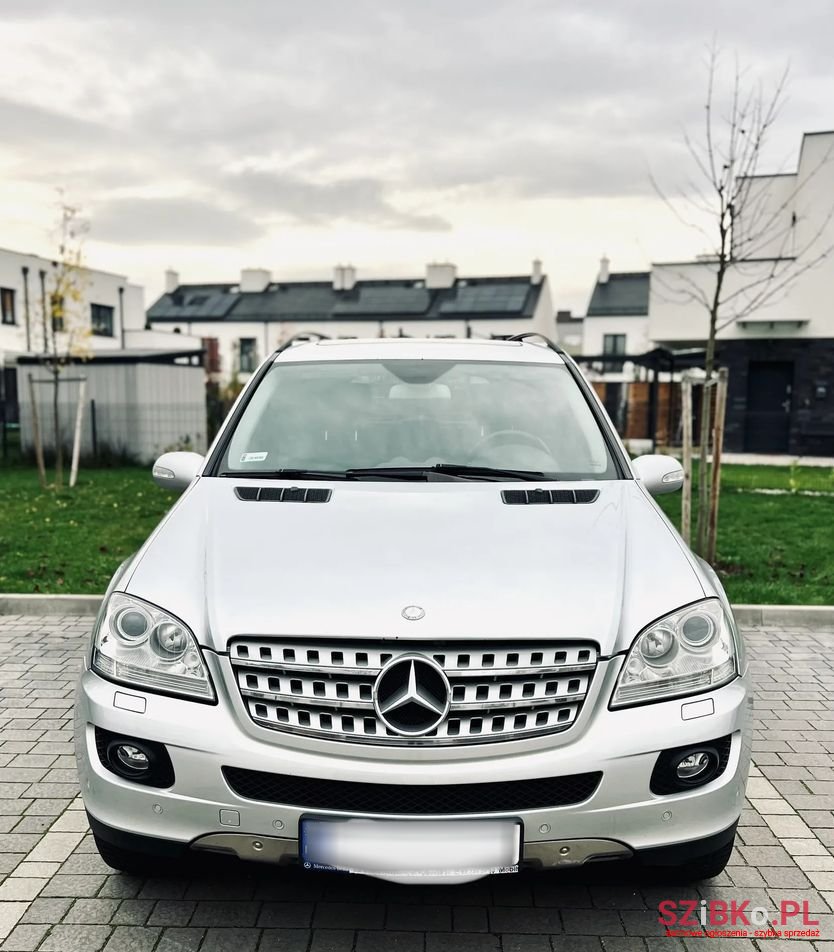 2008' Mercedes-Benz Ml 320 Cdi 4-Matic photo #1