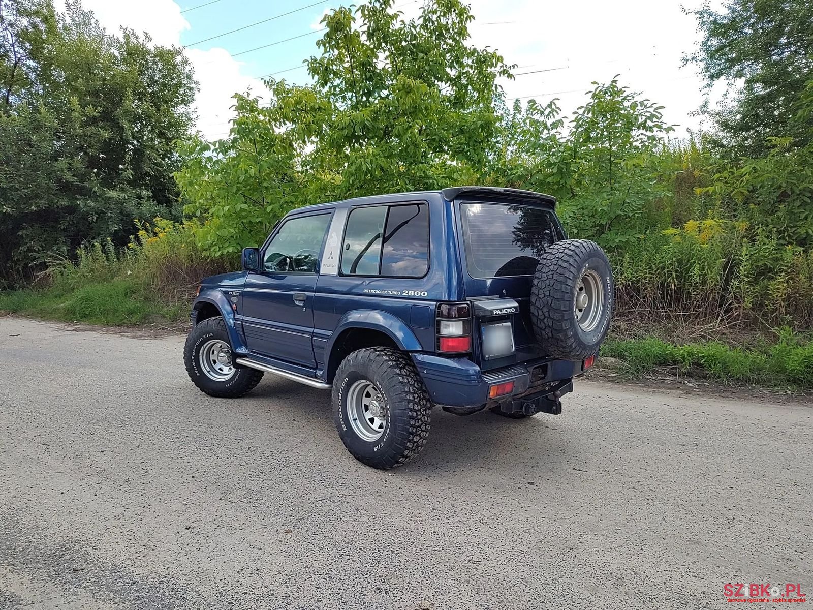 1998' Mitsubishi Pajero photo #1