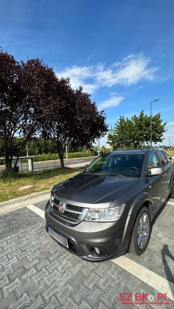 2013' Fiat Freemont photo #2