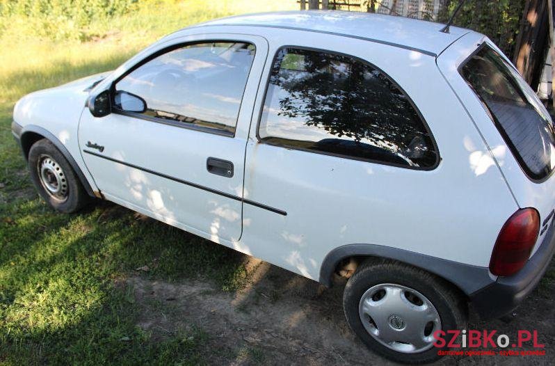 1993' Opel Corsa photo #2