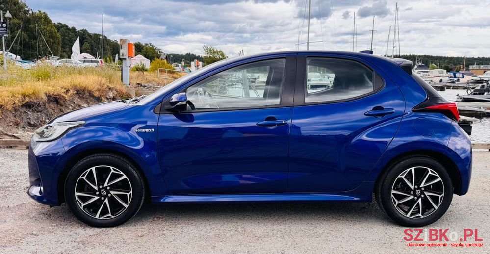 2021' Toyota Yaris Hybrid 1.5 Active photo #5