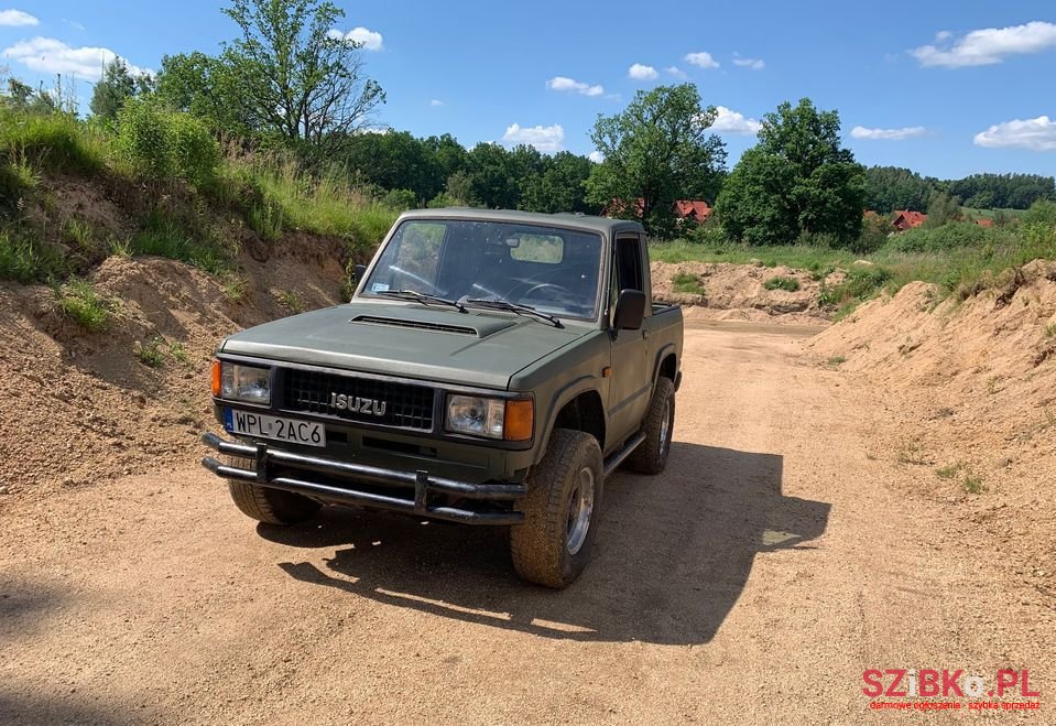 1991' Isuzu Trooper photo #2