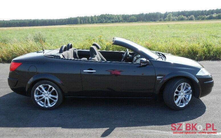 2004' Renault Megane photo #1