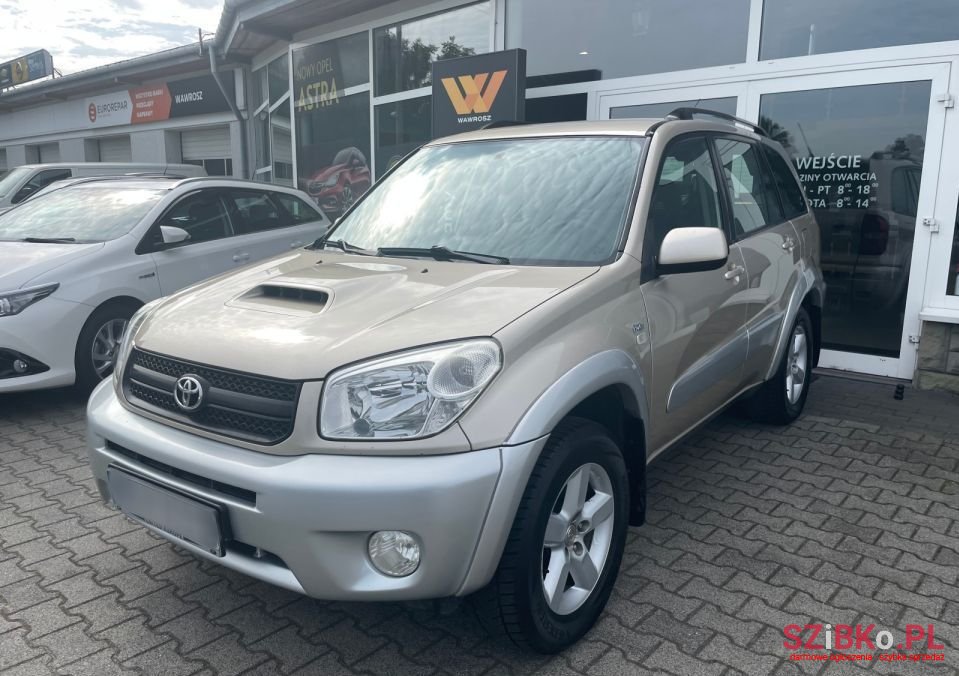 2005' Toyota RAV4 photo #1