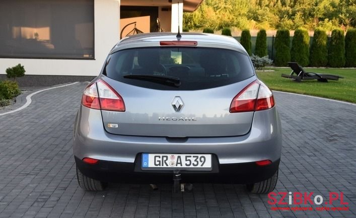 2009' Renault Megane photo #5