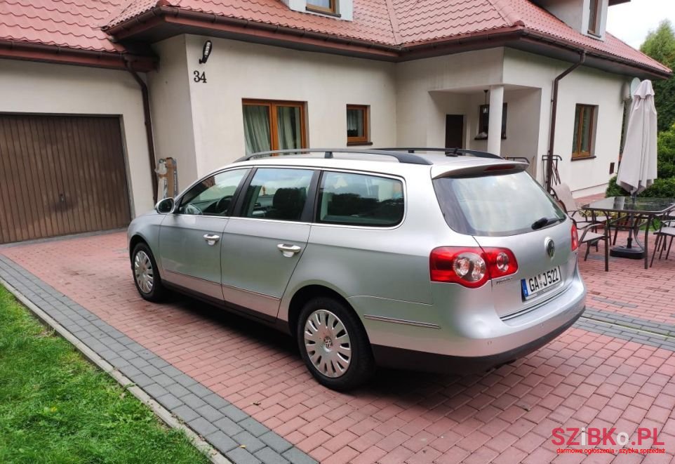 2007' Volkswagen Passat photo #5