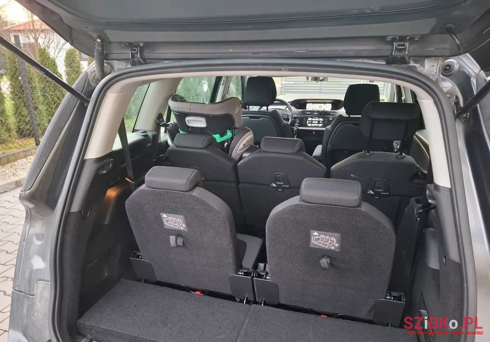 2014' Citroen C4 Grand Picasso photo #3