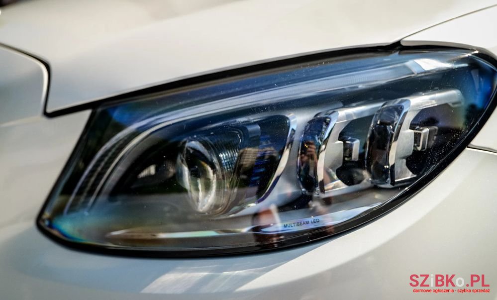 2021' Mercedes-Benz C-Class 200 photo #3