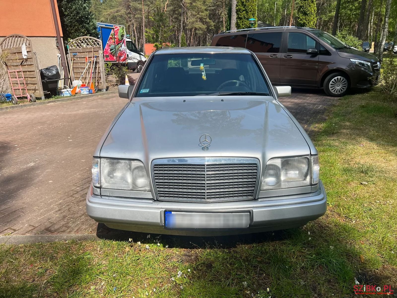 1994' Mercedes-Benz E-Class photo #2