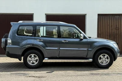 2007' Mitsubishi Pajero