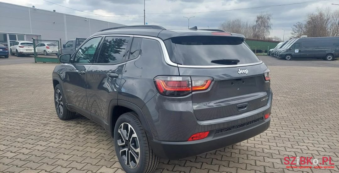 2023' Jeep Compass photo #4