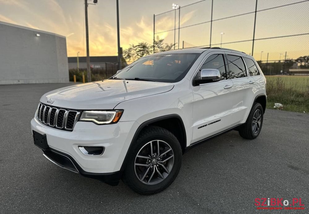 2018' Jeep Grand Cherokee photo #1