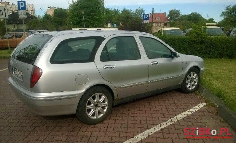 2000' Lancia Lybra photo #5