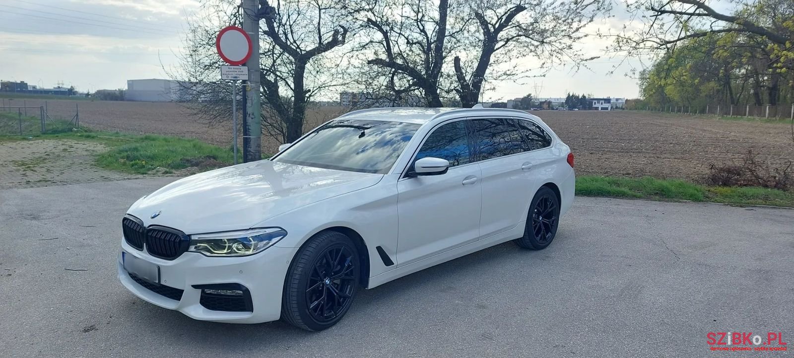 2017' BMW 5 Series photo #2