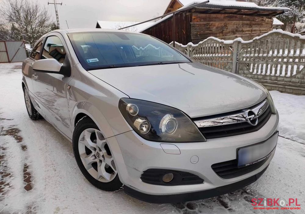 2005' Opel Astra Sport photo #1