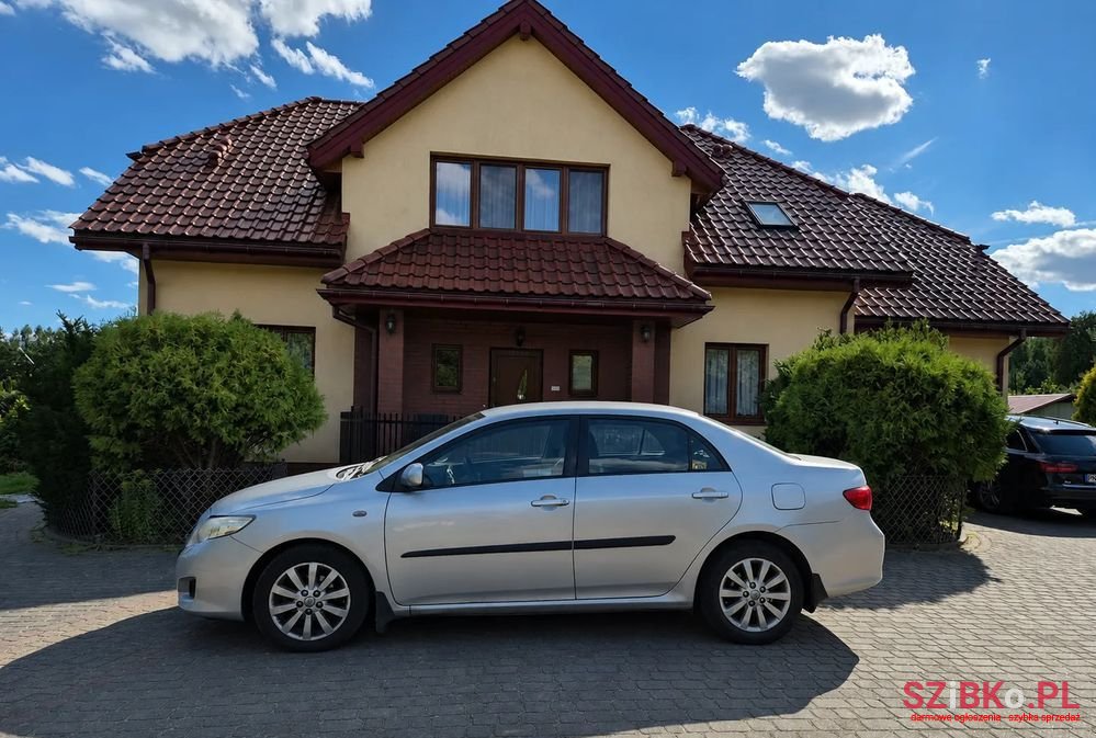 2008' Toyota Corolla 1.4 D-4D Luna photo #2