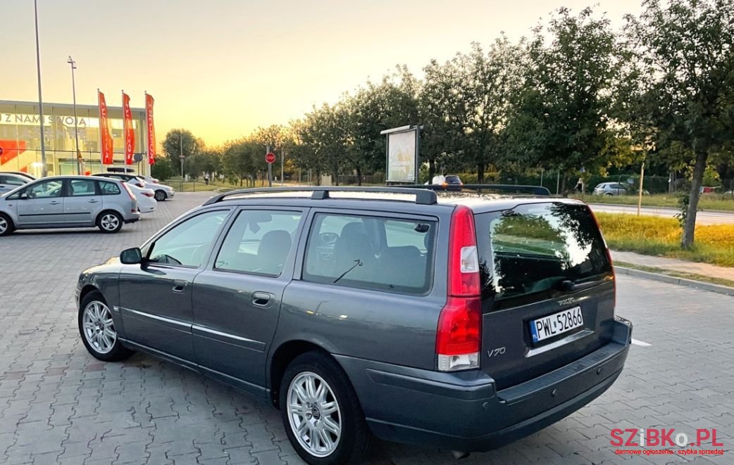 2007' Volvo V70 Momentum photo #5