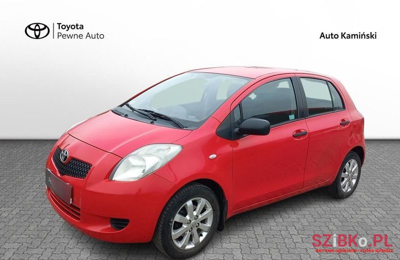 2008' Toyota Yaris photo #3