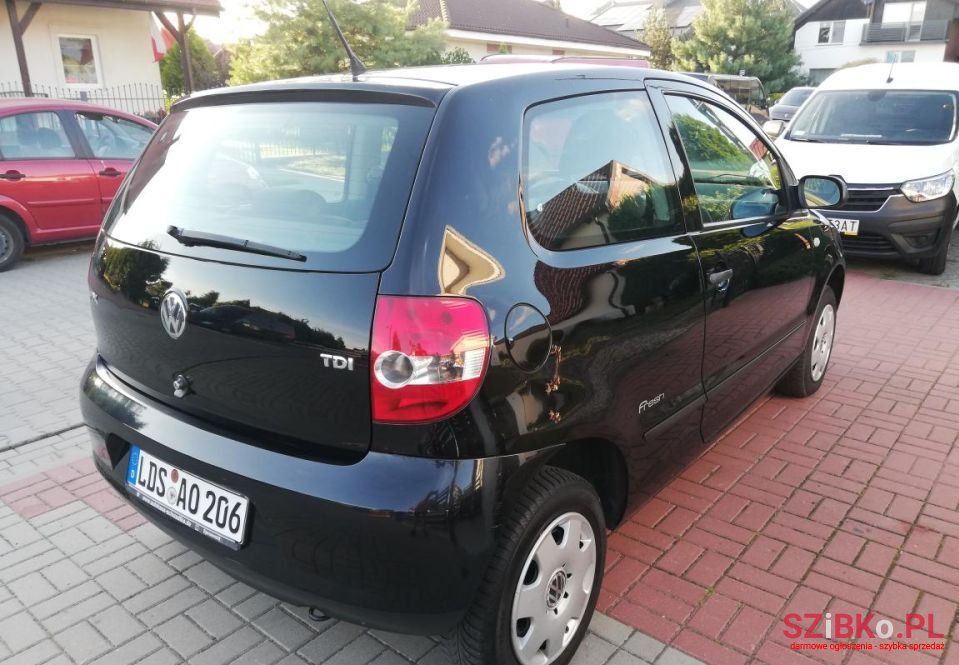 2008' Volkswagen Fox photo #4