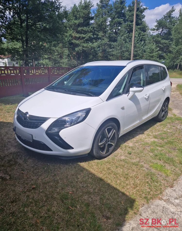 2012' Opel Zafira photo #6