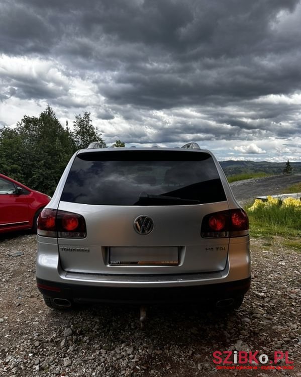 2008' Volkswagen Touareg photo #6