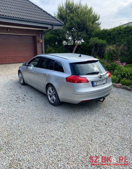 2011' Opel Insignia photo #4