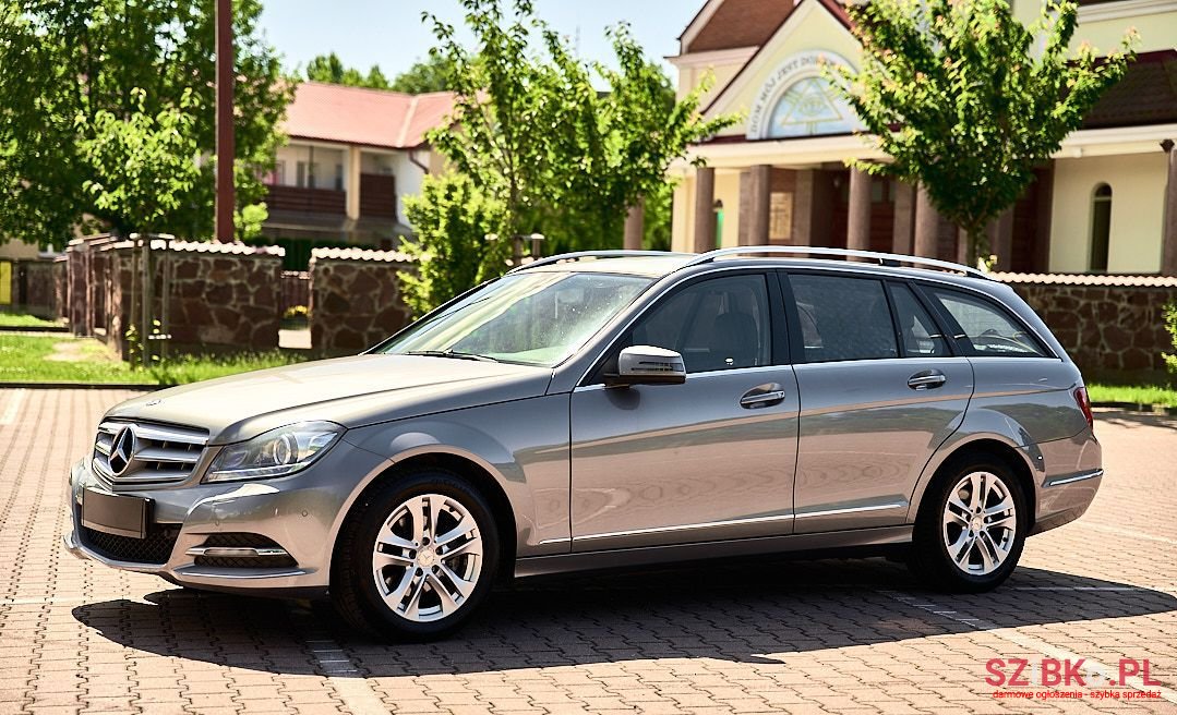 2012' Mercedes-Benz Klasa C photo #6