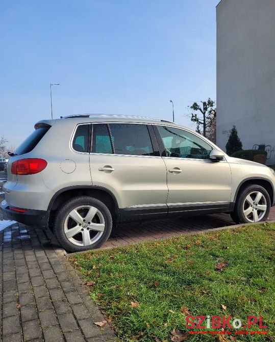 2012' Volkswagen Tiguan photo #3