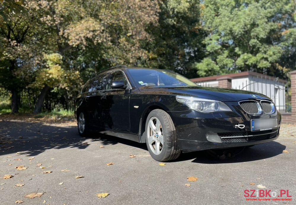 2009' BMW 5 Series 525D Xdrive Touring photo #2