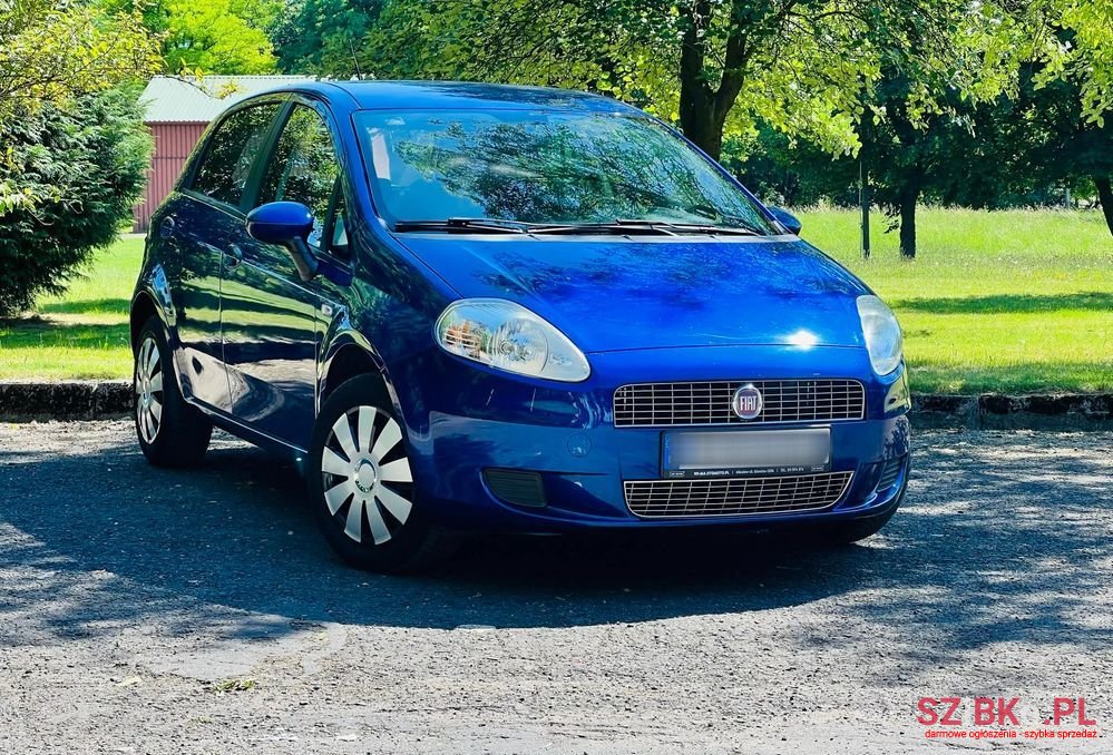 2009' Fiat Grande Punto 1.4 8V photo #5