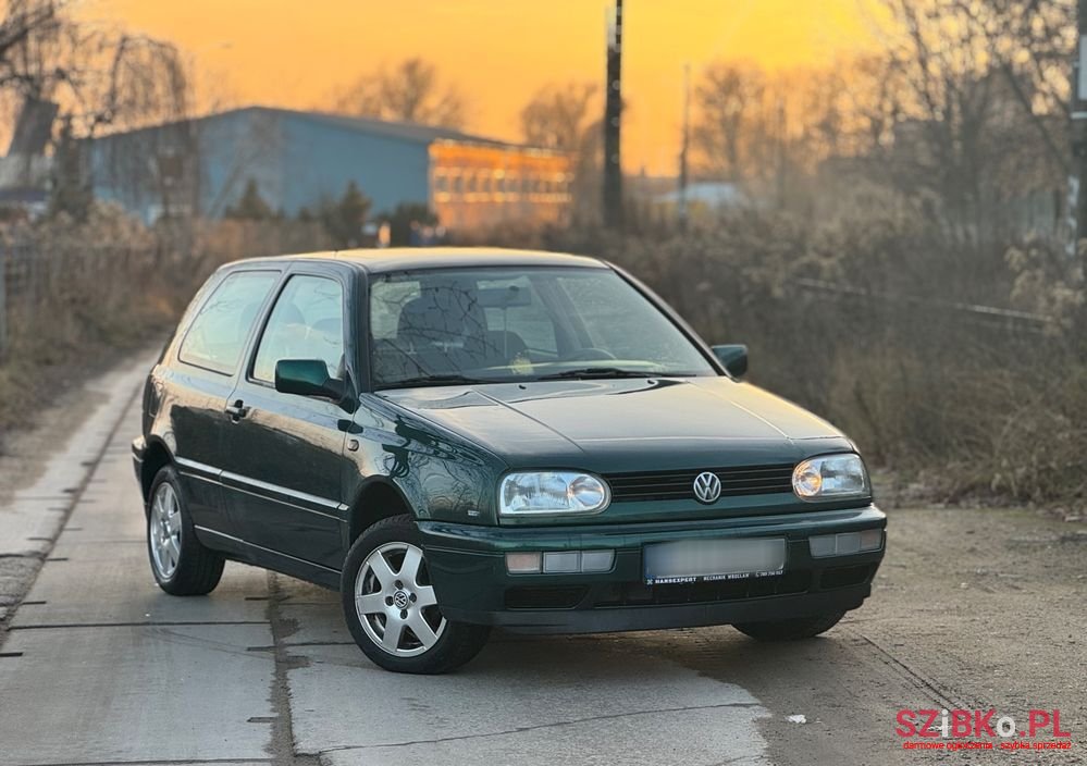 1996' Volkswagen Golf 1.4 photo #1