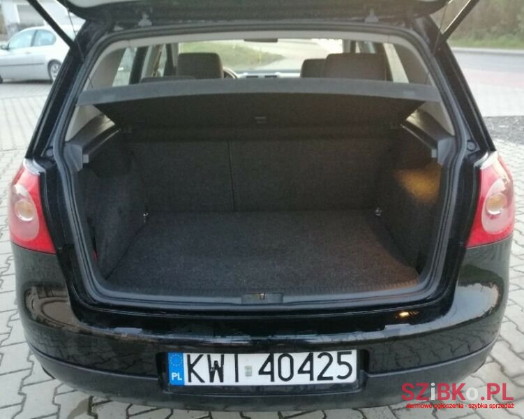 2006' Volkswagen Golf photo #2