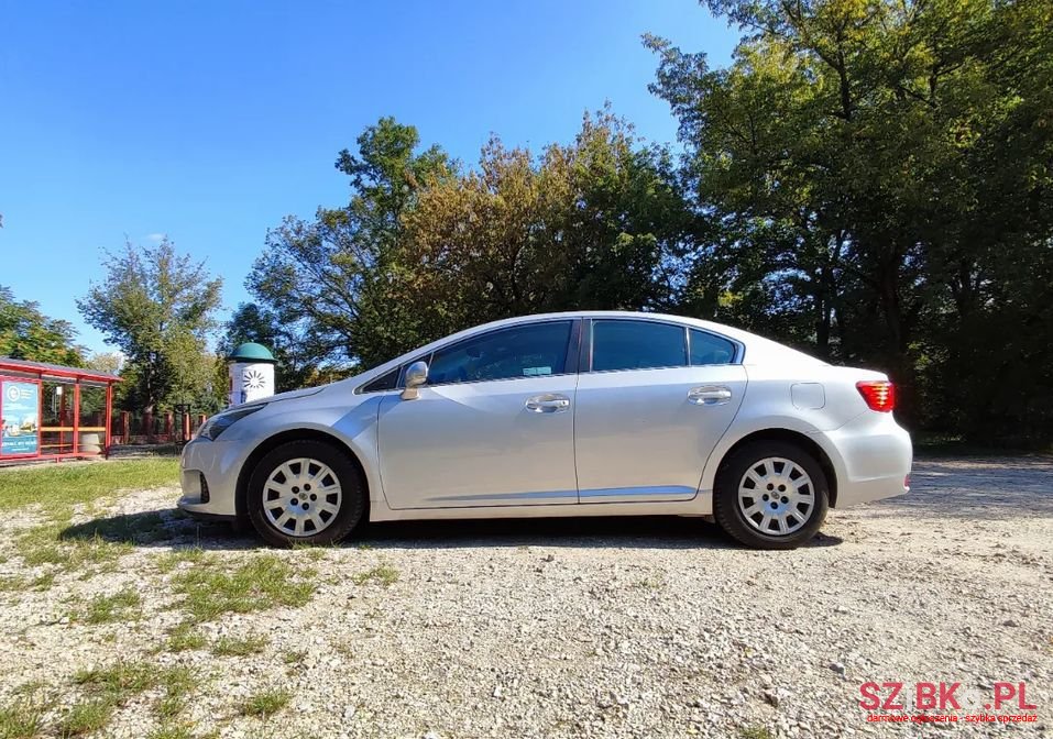 2012' Toyota Avensis photo #2