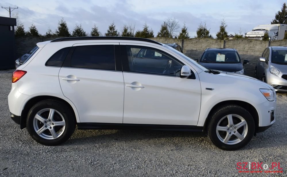 2015' Mitsubishi ASX photo #6