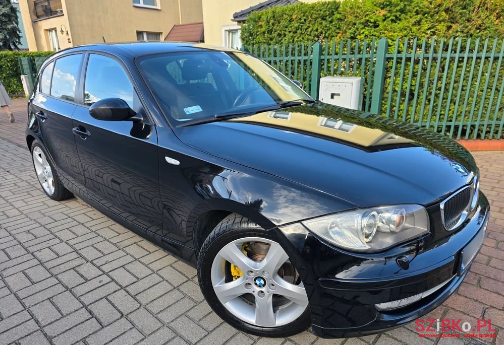 2007' BMW 1 Series 118D photo #1