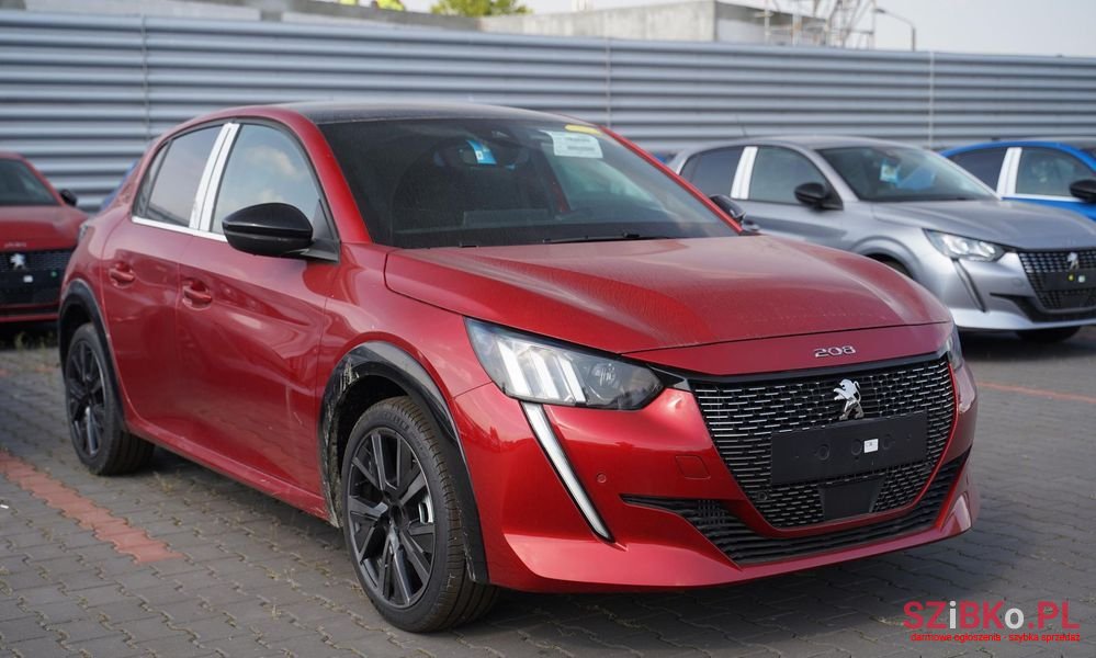 2024' Peugeot 208 photo #2