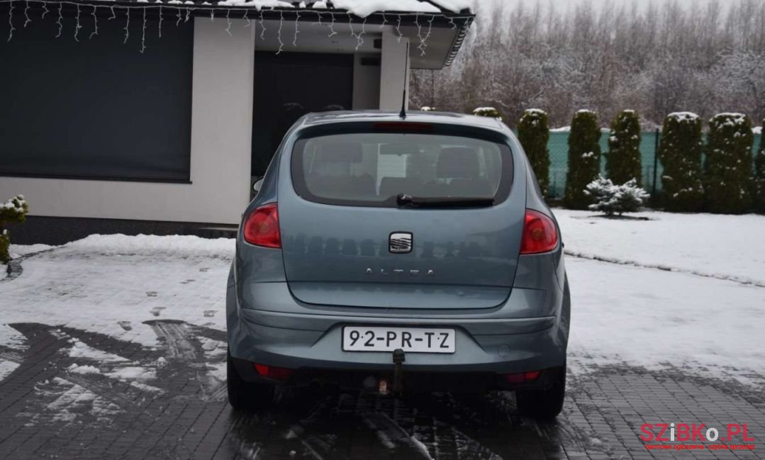 2004' SEAT Altea photo #5
